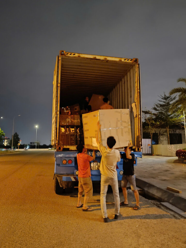 https://bocxepgiare.net/wp-content/uploads/2020/06/boc-xep-container-1-768x1024.jpg